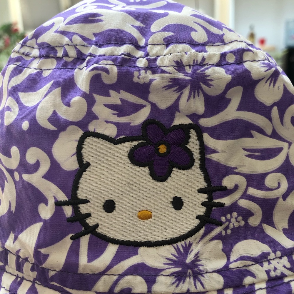 Hello Kitty Hat - Picture 3 of 7